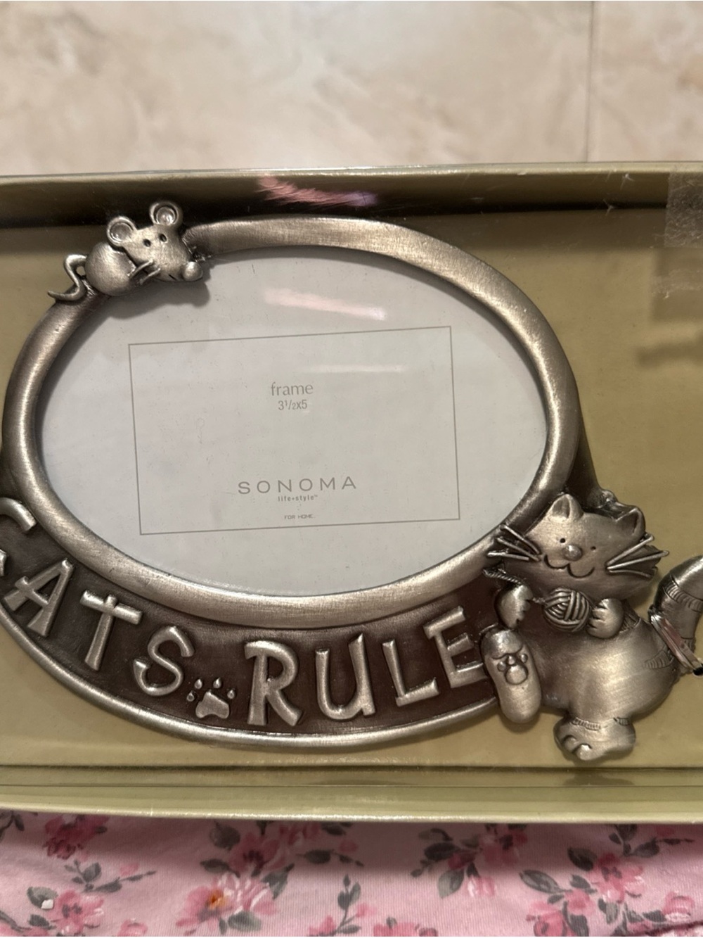 Kohl's Silver Cat-Themed Decorative Photo Frame